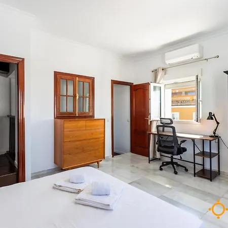 Torre Argantonio By Livework Apartment